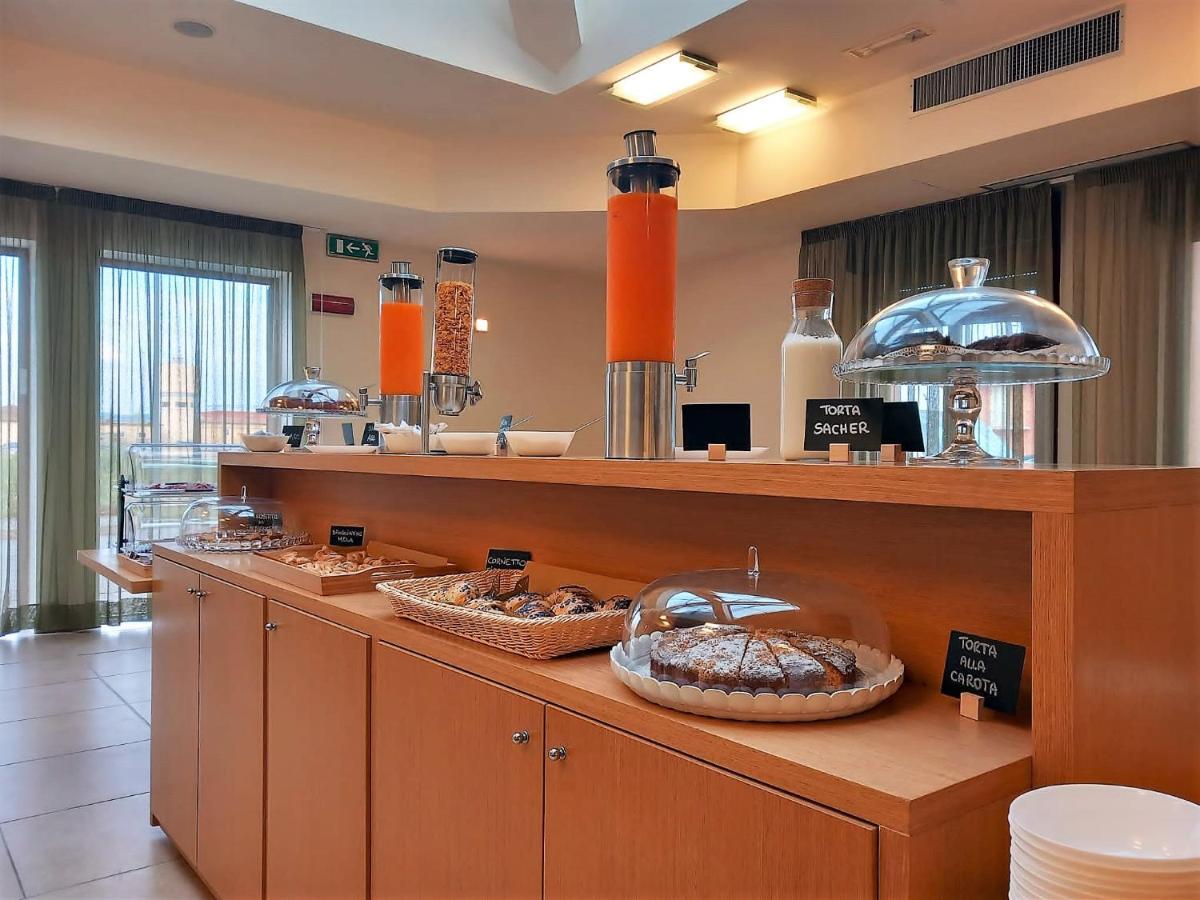 Hotel Grecale - Venturina Terme Εξωτερικό φωτογραφία