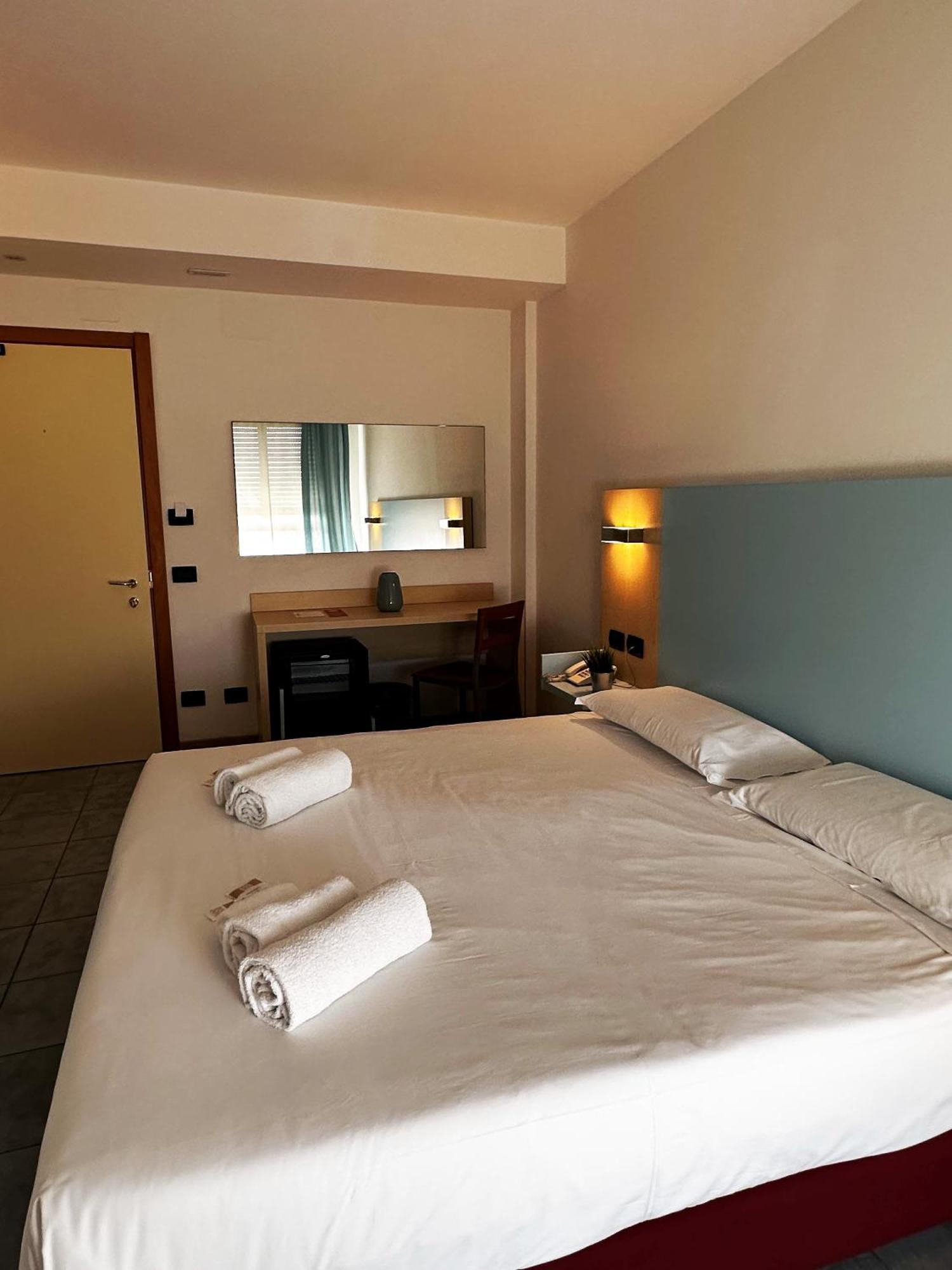 Hotel Grecale - Venturina Terme Εξωτερικό φωτογραφία